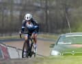 Il ne s'est pas passé grand-chose en route. Valérie Demey a longtemps tourné en solitaire devant le peloton, avant d'être reprise à environ 40 kilomètres de l'arrivée.