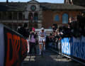 Der Startschuss für Mailand-San Remo 2024 fiel in Pavia. Mit dabei war auch Top-Star Mathieu van der Poel