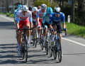 Après quelques kilomètres, une échappée de onze coureurs s'est mise en route. Sergio Samitier (à droite) en faisait partie.