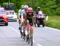 Après que Ganna ait quitté l'échappée, il ne reste plus qu'un trio à l'avant, qui n'a pas eu six minutes d'avance sur le peloton.