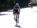 Gestellt wurden sie erst auf den letzten hügeligen Kilometern des Tages. Als Erster rauschte Julian Alaphilippe an ihnen vorbei, der am vorletzten Anstieg zur Attacke blies.