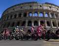 Der Kurs führte die Fahrer an vielen Wahrzeichen Roms vorbei - so auch am Kolosseum