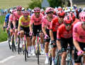 In the peloton, the EF Education-EasyPost team, among others, took care of the chase for overall leader Alberto Bettiol