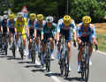 Das Team dsm-firmenich PostNL war mit dem Gesamtführenden Romain Bardet für die Nachführarbeit zuständig, ließ es allerdings locker angehen