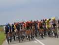 Le peloton de coureurs prend son temps lors de la 10e étape.