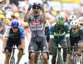 Jasper Philipsen gewinnt die 10. Etappe der Tour de France 2024.