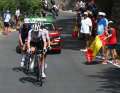 Meanwhile, the leading group fell apart more and more. On the second climb, only Vine, Yates and Gaudu were at the front of the race at one point