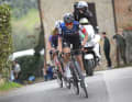 Vollering was riding with her former mentor van der Breggen on the last twelve kilometres and thus on the way to Siena.