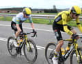 Matthew Brennan (Visma | Lease a Bike) was in the leader's jersey after winning stage 1.