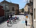 A twelve-strong leading group formed after around 15 kilometres.