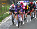 One after the other: A nine-man breakaway group formed after the start of the race. Also in the group: Jasha Sütterlin (front)