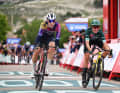 It was not initially clear who had won the 6th stage of the Vuelta Femeninan. A decision had to be made by photo finish.
