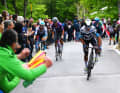 ... jusqu'à ce qu'il ne reste plus que Nairo Quintana, Pello Bilbao, Luke Plapp et Wout Poels.
