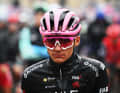 Pas de temps idéal pour l'étape reine du Giro d'Italia. Et c'est surtout l'équipe UAE qui allait se retrouver sous la pluie.