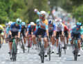Mass sprint instead of climbing stage: Ethan Vernon has won the shortened 4th stage of the Tour Down Under.