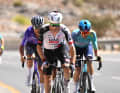Als nachgerückter Kapitän kann Adam Yates um einen ersten Grand Tour Sieg kämpfen
