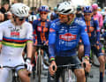 Une épreuve de force entre Mathieu van der Poel (à droite) et Tadej Pogacar (à gauche) était attendue à Milan-Sanremo 2026.