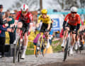 Linda Riedmann (links) bei Paris-Roubaix Femmes