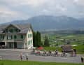 BAD RAGAZ, SWITZERLAND - JUNE Die Verfolgergruppe kam nicht an das Ausreißerduo heran.