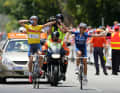 Après avoir remporté une étape, il en offre une autre possible à son ami et coéquipier Alberto Contador. Il compte bien s'approprier le style de conduite de son compatriote plus tard.