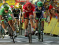 2016 startete das Peloton ebenfalls in Moirans-en- Montagne – und Peter Sagan (Grünes Trikot) siegte beim Sprint in Bern