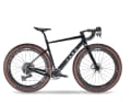 Thick soles: The wide 2.1-inch MTB tyres are immediately noticeable in the silhouette