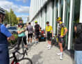 Das Highlight des Tages: Die Ausfahrt vom Headquarter des Teams aus