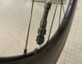 The hose extension measures 80 millimetres and fits Presta and Schrader valves