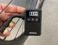 The target pressure is set to 2.5 bar. The hose extension makes handling easier