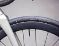 When designing the frame, the Basques placed great emphasis on aerodynamically advantageous shapes. This is also evident in the fork.