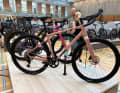 KTM Gravelator 30, model year 2027: an entry-level gravel bike with an aluminium frame, carbon fork, hydraulic disc brakes and Shimano CUES gears – fully equipped for 899 euros.
