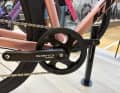 Die Shimano CUES 4000 1x9 punktet mit zuverlässiger Funktion, auch zum niedrigen Preis. Dank Linkglide verspricht sie auch eine gute Haltbarkeit.