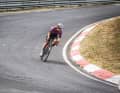 Une ambiance particulière : à vélo sur le circuit automobile