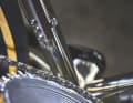 The front derailleur base can be removed, double cranks are also possible