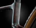 The geometry features a lower stack, longer reach, steeper head angle, reduced trail and longer front centre. These changes create a more aggressive riding position and are designed to improve high-speed stability and steering precision.