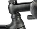 Le cockpit est équipé du fameux système de suspension Future-Shock. Le vélo marathon Roubaix en est également équipé.