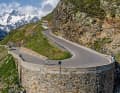 Steep hairpin bends: The fastest way to the summit is with steady pedalling power.