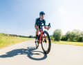 Which is better? We test tubeless tyres vs clincher tyres.