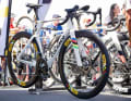 Aerodynamik vor Gewicht: Tadej Pogačar fährt das schnelle Colnago Y1Rs, das leichte V5Rs wartet weiter auf seine Tour-Premiere bei dem Slowenen
