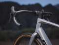 Each model is equipped with Contact D-Fuse carbon handlebars and D-Fuse seatposts: These smooth out rough road surfaces, improve control and minimise fatigue on long rides.