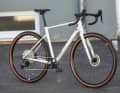Cube Nuroad HPA EX: Für 1399 Euro bekommt man einen robusten Alu-Rahmen mit soliden graveltypischen Anbauteilen.