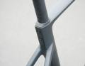 The seatpost clamp has been moved into the seat tube. On the predecessor, Cube used a classic round clamp.