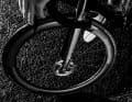 Avec cette nouvelle paire de roues, le fabricant souhaite offrir un équilibre particulièrement exceptionnel entre rigidité, poids, aérodynamisme et confort.