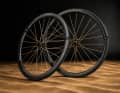 Neu in der Luxusklasse: Der neue Pi-Rope-Laufradsatz Gravel Light Sierra mit Highend-Carbonfelgen.