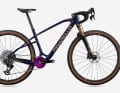 MTB frame with asymmetrical rear triangle, Fox 32 fork and drop bar: the Pinarello is a real eye-catcher.