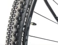 The chunky Conti tyres offer a lot of comfort and grip on loose surfaces, but roll more slowly on asphalt.