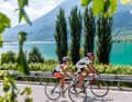 Sur la rive est, une petite route sans grande circulation passe directement devant le lac de Caldaro.