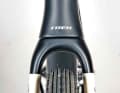 Detail Trek: Gravel racers are usually fitted with narrower tyres; 40 millimetres is average, the Checkmate even has 38 mm tyres.