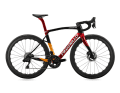 Sous le label de luxe Dogma, Pinarello propose non seulement des équipements haut de gamme, mais laisse également aux clients le choix du design et de la couleur du cadre.