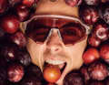 Die SunGod 8KO Plum hat eine pflaumenfarbene Tönung.